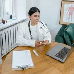 Halslift: wanneer is liposuctie alleen niet genoeg?